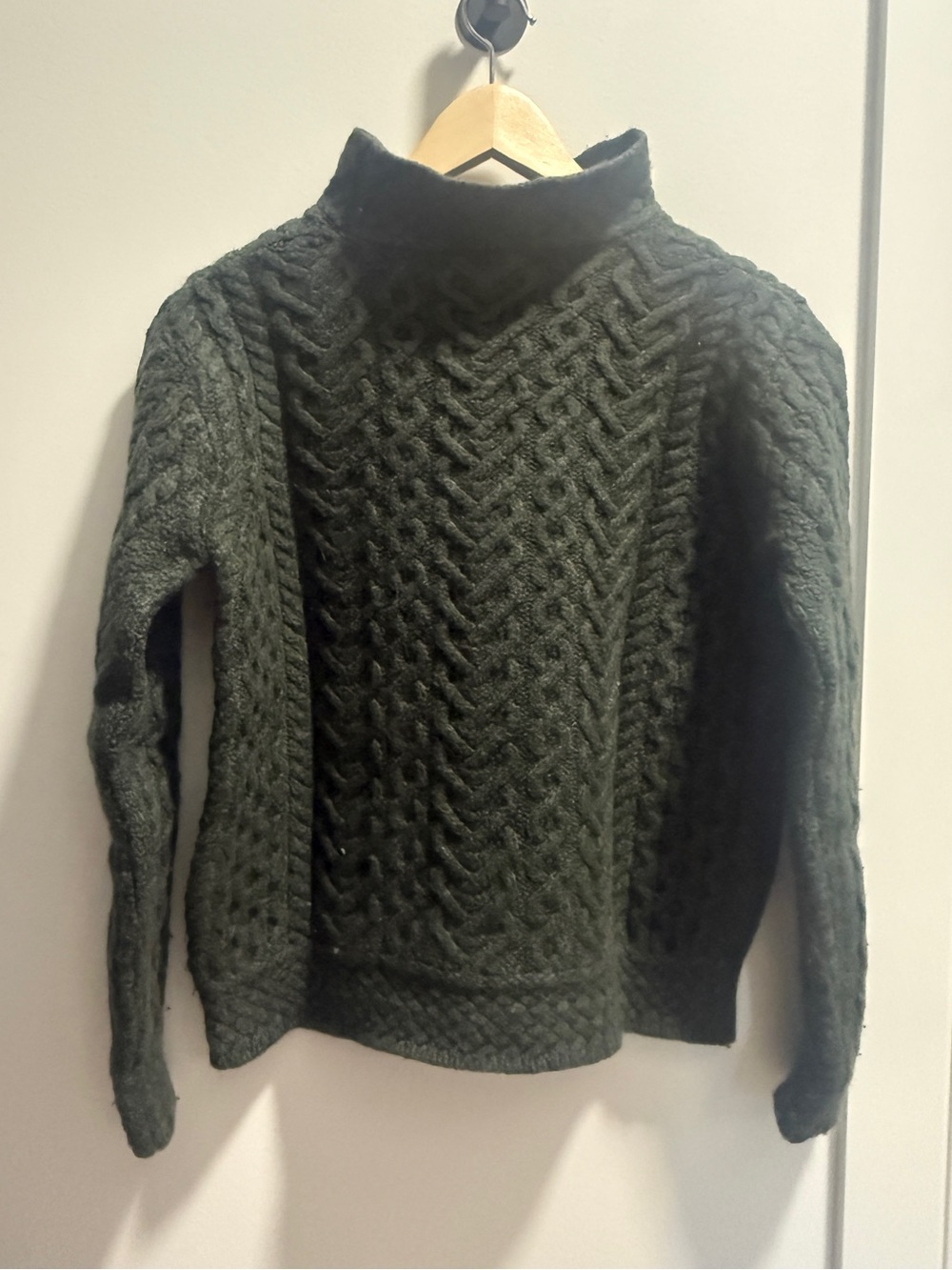 Aran Mor Made in Ireland 100% Merino Wool Cable Knit Sweater Forest Green Size M